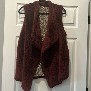 Women’s Mystree Fuzzy Vest Size S
